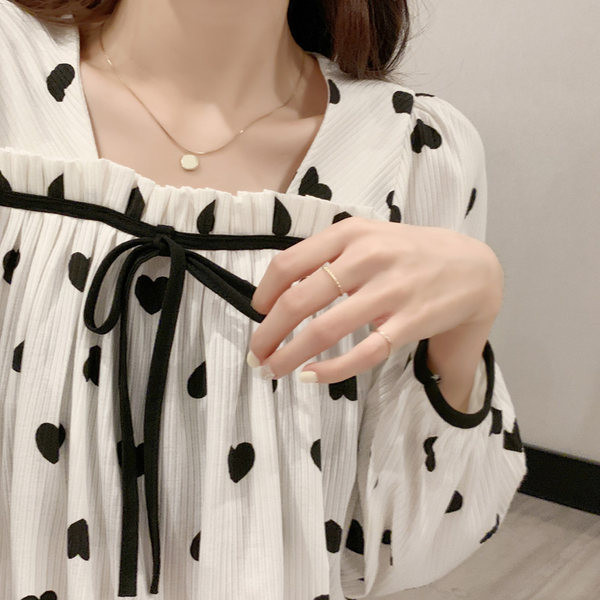 Novi model ženske pidžame iz dva dijela sa dugim rukavima i aplikacijom