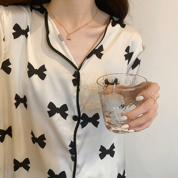 Ženska pidžama iz dva dijela na kopčanje - više modela