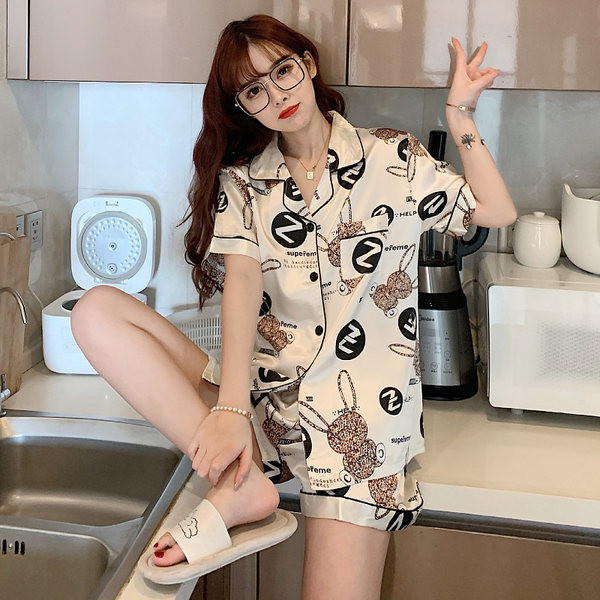 Šarena ženska pidžama s kratkim rukavima i kratkim hlačicama