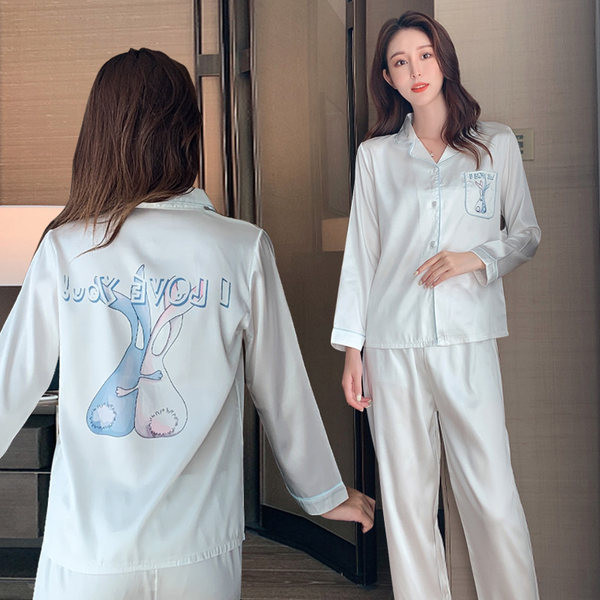 Ženska pidžama iz dva dijela sa aplikacijom na leđima