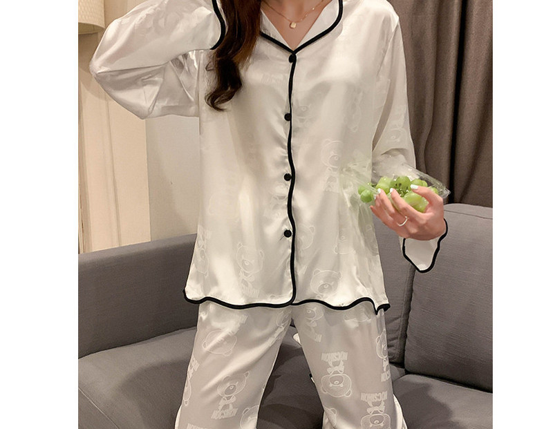 Ženska moderna satenska pidžama iz dva dijela na gumbe