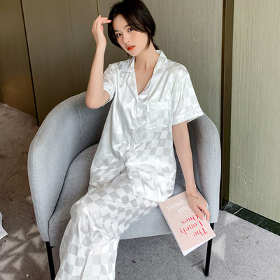 Satenska pidžama iz dva dijela - tri modela