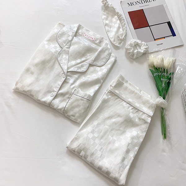 Satenska pidžama iz dva dijela - tri modela