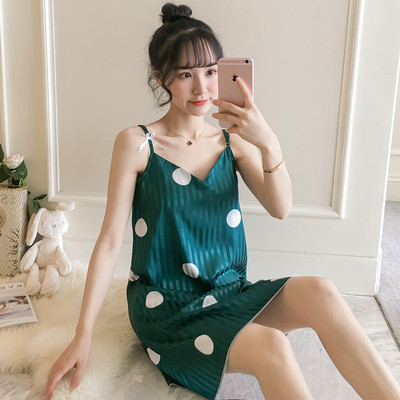 Ženska spavaćica na tanku naramenicu - više modela