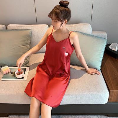 Ženska spavaćica na tanku naramenicu - više modela