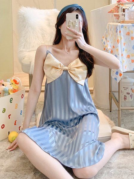 Ženska moderna spavaćica široki model sa trakom