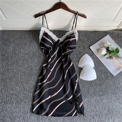 Сатенена нощница със средна дължина