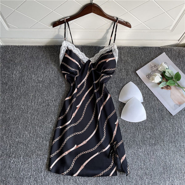 Сатенена нощница със средна дължина