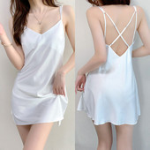 Ženska spavaćica na tanke naramenice u više boja