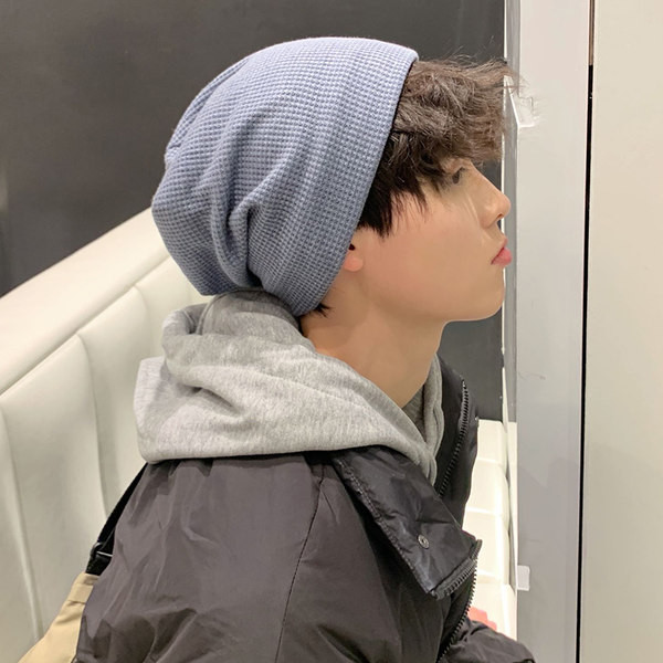 Muška jesenska pletena kapa jednobojni model