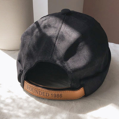 Ležerna muška kapa sa vezom - više boja