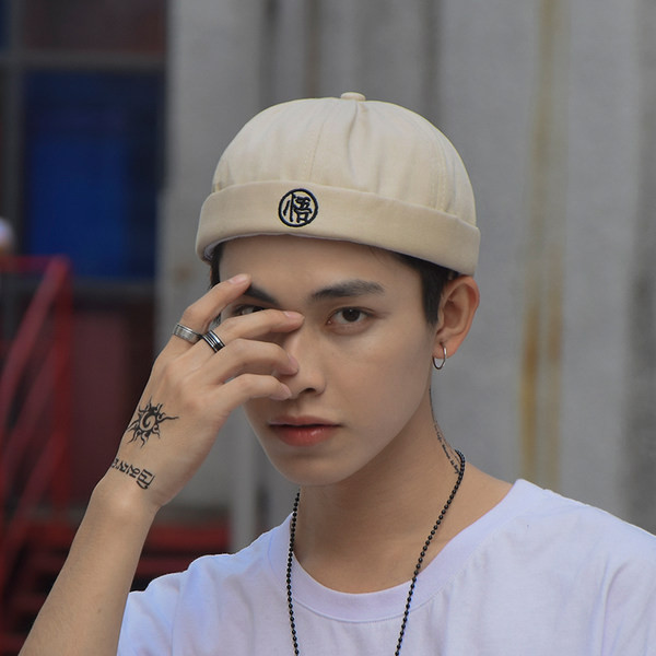 Ležerna muška kapa sa vezom - više boja