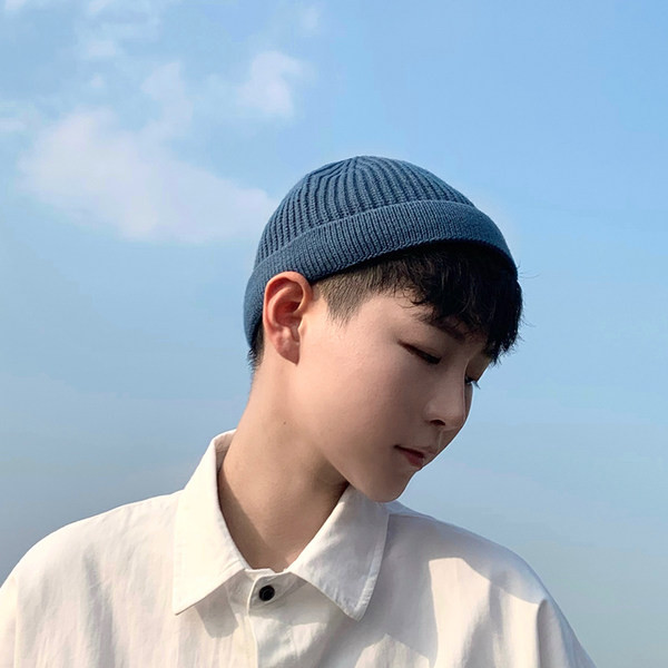 Ежедневна мъжка плетена шапка - изчистен модел