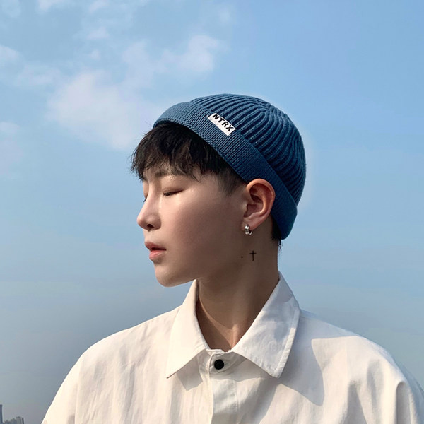 Ежедневна мъжка плетена шапка - изчистен модел