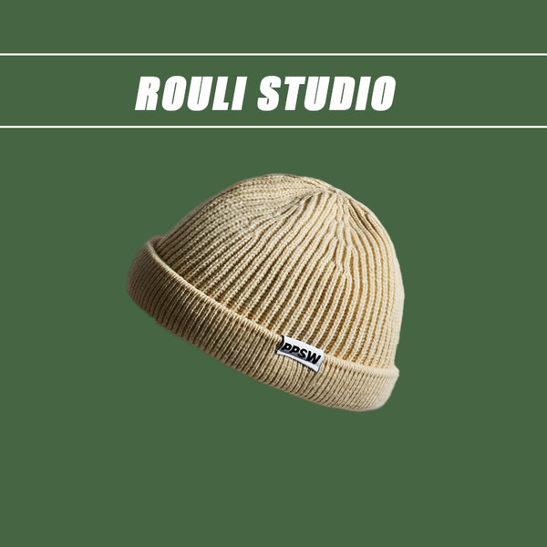 Ежедневна мъжка плетена шапка - изчистен модел