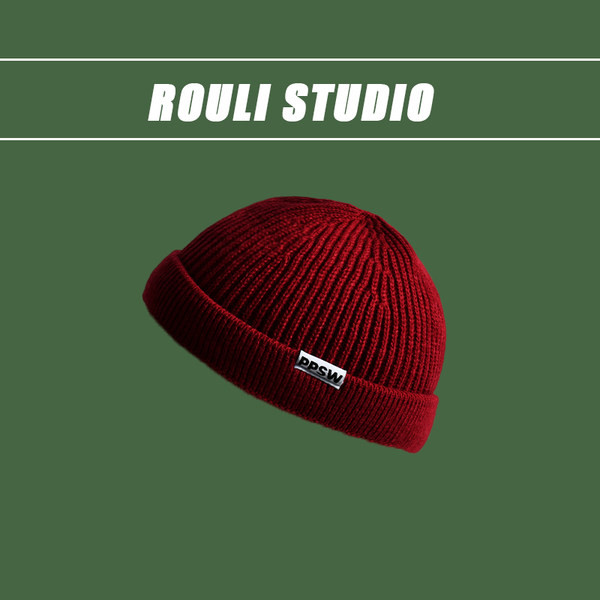 Ежедневна мъжка плетена шапка - изчистен модел