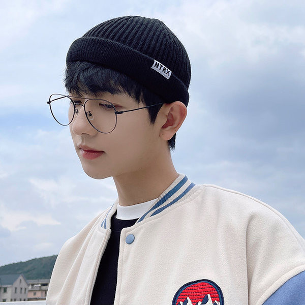 Muška pletena kapa s printom