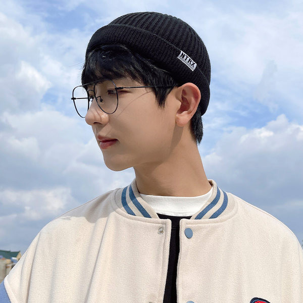 Muška pletena kapa s printom