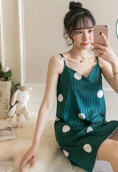 Ženska spavaćica sa aplikacijom u boji - više modela