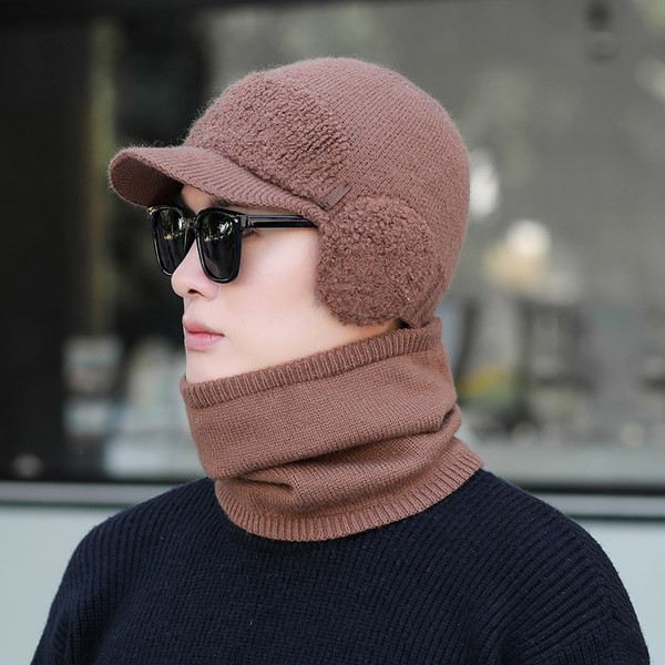 Pletena zimska kapa tipa naušnica i šal