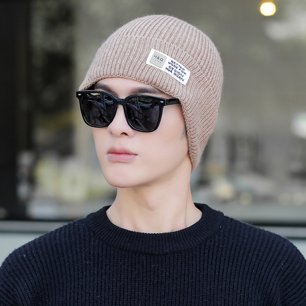 Jednobojna pletena kapa sa grbom