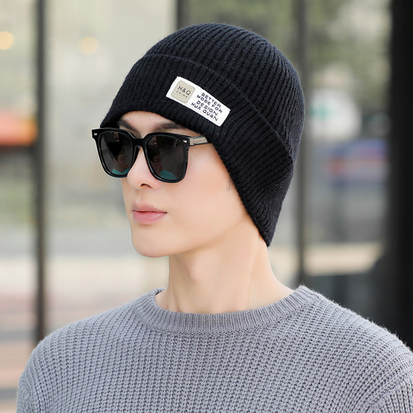 Jednobojna pletena kapa sa grbom