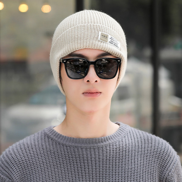 Jednobojna pletena kapa sa grbom