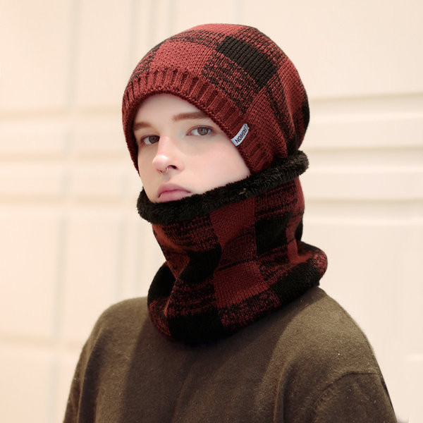 Moderna muška pletena kapa u više boja