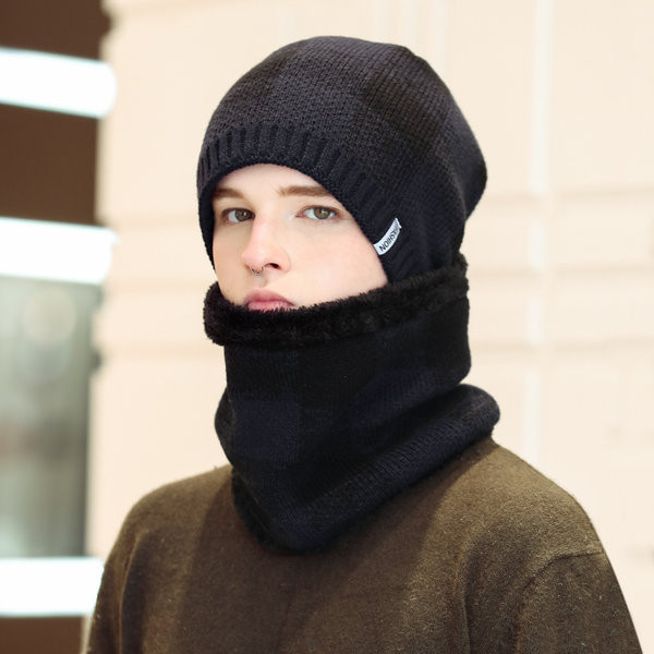 Moderna muška pletena kapa u više boja