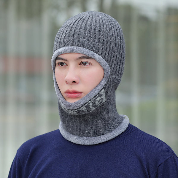 Dnevna zimska kapa sa natpisom - za muškarce