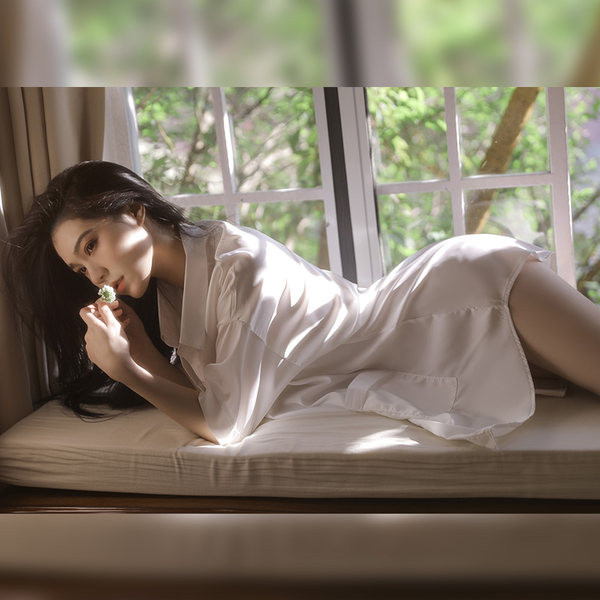 Ženska pidžama tipa košulja s gumbima i džepovima