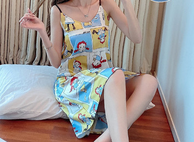 Дамска нощница или пижама с апликация