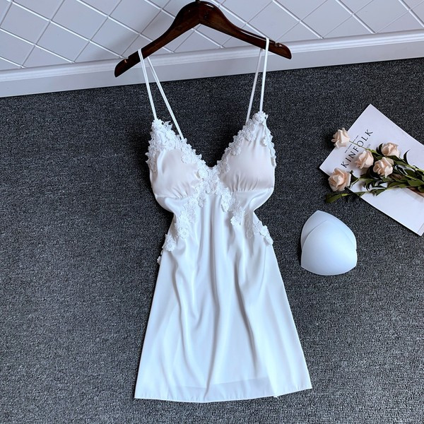 Spavaćica sa čipkom i tankim naramenicama - više boja