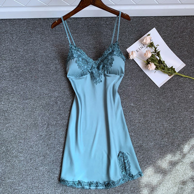 Aktuelna ženska kratka spavaćica na tanke bretele