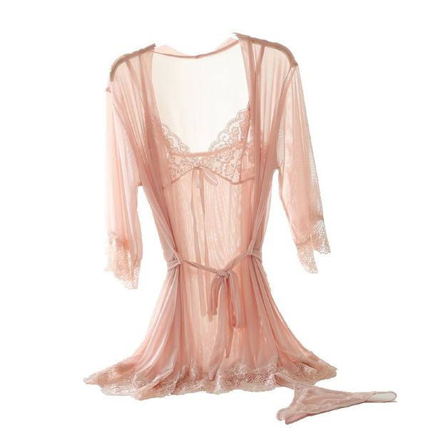 Elegantna ženska kratka spavaćica od čipke sa špic izrezom