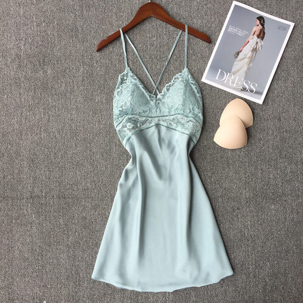 Дамска елегантна сатенена къса нощница