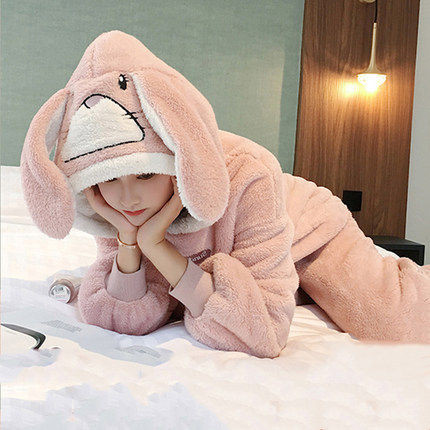 Ženska zimska pidžama sa vezom i 3D elementima