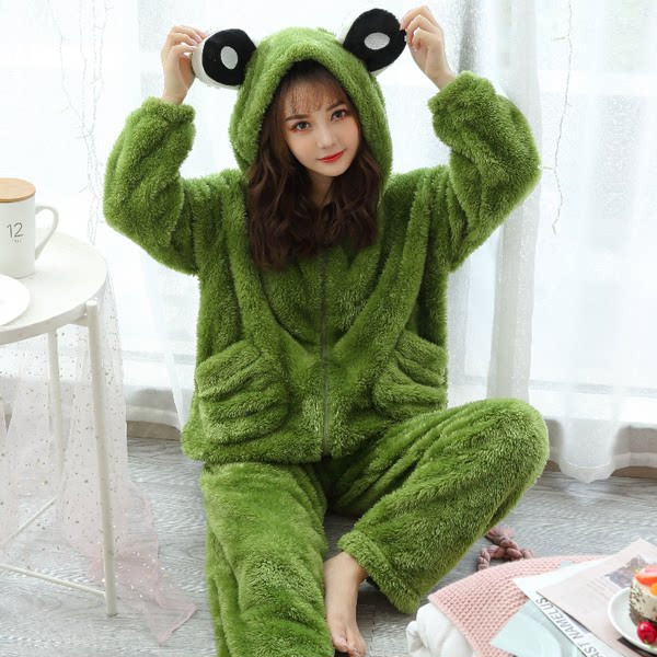 Ženska zimska pidžama sa vezom i 3D elementima