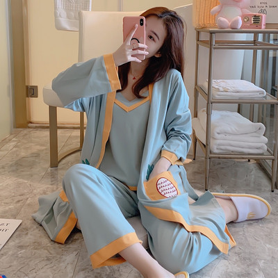 Дамска пижама от три части с апликация