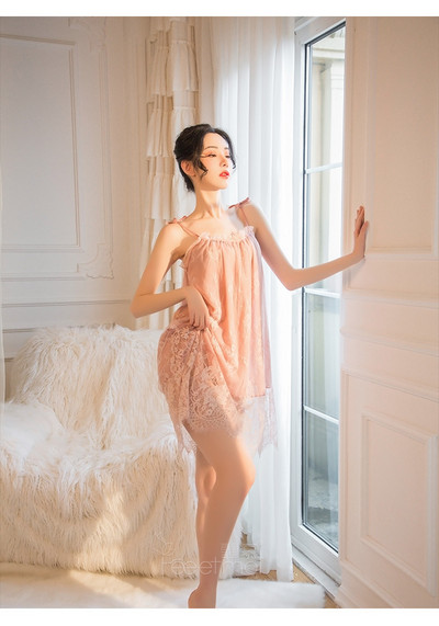 Moteriški nėriniuoti naktiniai kelių spalvų plonais petnešėlėmis