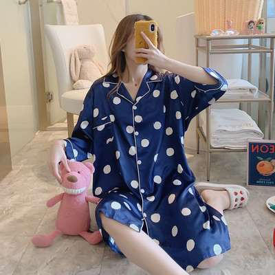 Ženska spavaćica od satena - sa špic izrezom