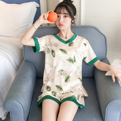 Ljetna satenska pidžama iz dva dijela sa aplikacijom