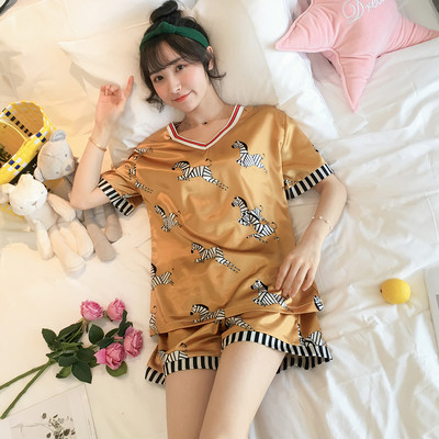 Ljetna satenska pidžama iz dva dijela sa aplikacijom