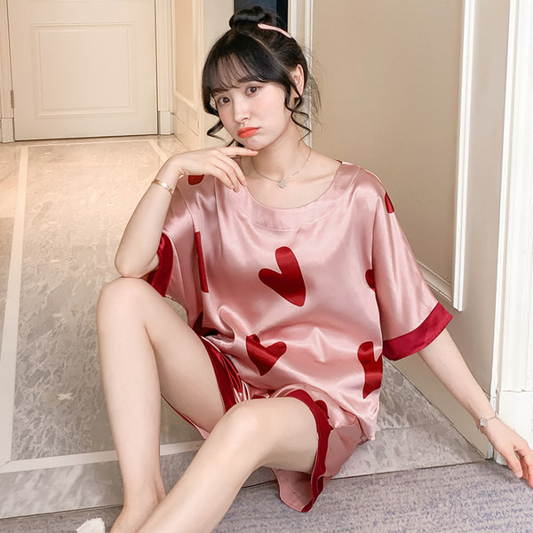 Ljetna satenska pidžama iz dva dijela sa aplikacijom