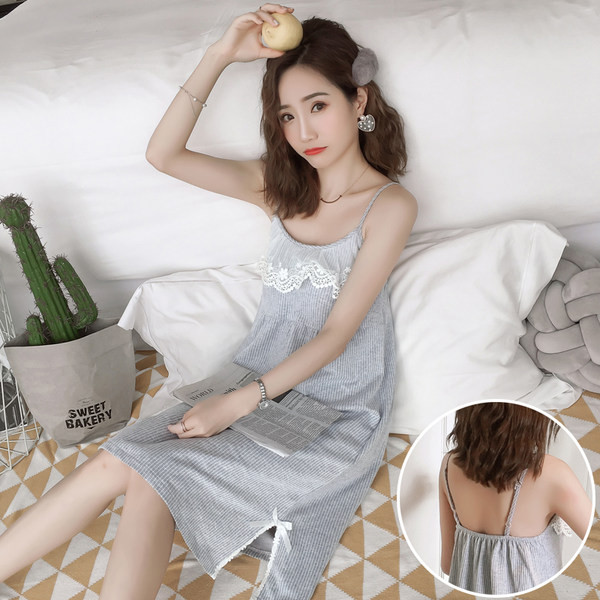 Ženska ležerna spavaćica s ovalnim izrezom i čipkom