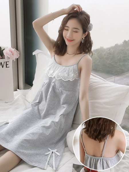 Ženska ljetna spavaćica na tanke naramenice