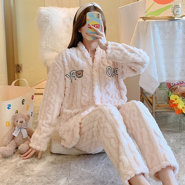 Ženska topla pidžama iz dva dijela sa vezom