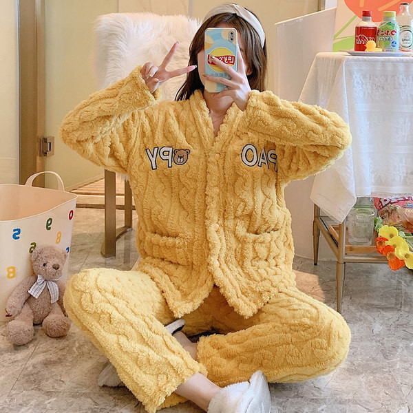 Ženska topla pidžama iz dva dijela sa vezom