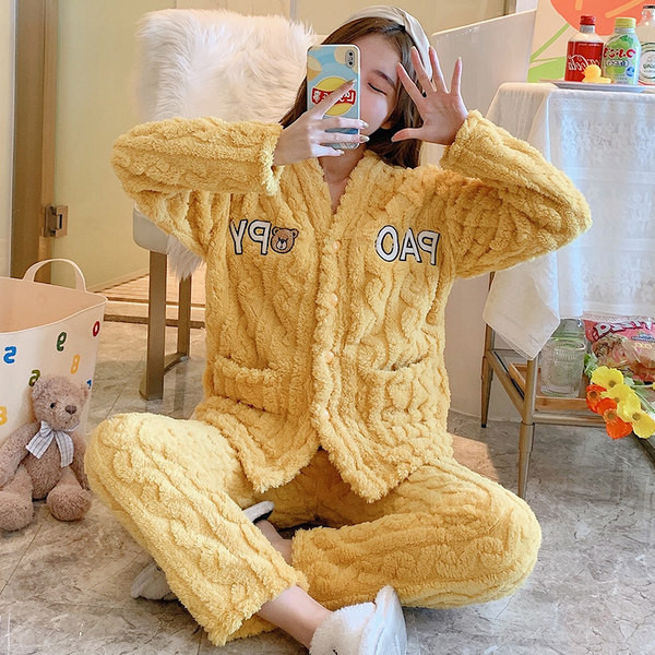 Ženska topla pidžama iz dva dijela sa vezom