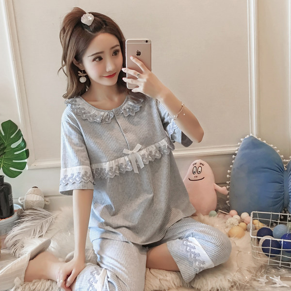 Moderna ženska pidžama u dva modela sa čipkom